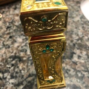 listing-status-banner